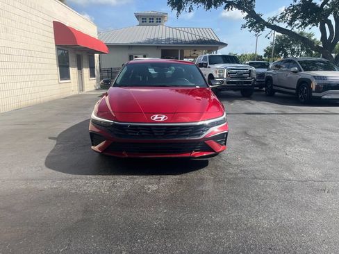 Used 2025 Hyundai Elantra Sport FWD image 8