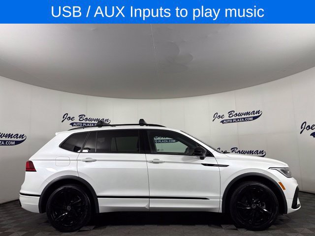 Used 2023 Volkswagen Tiguan SE R-Line AWD/4WD image 6