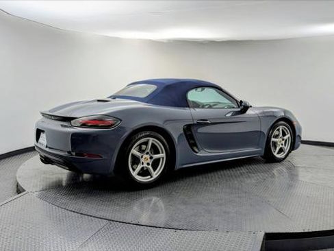 Used 2017 Porsche 718 Boxster image 31