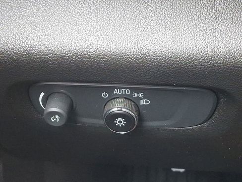 Certified 2023 Chevrolet Traverse LT w/ LT Premium Package image 24