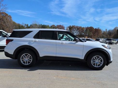 New 2026 Ford Explorer Active image 3