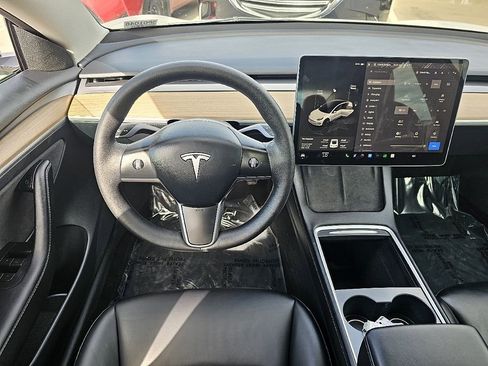 Used 2023 Tesla Model 3 Standard Range image 24