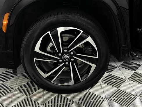 Used 2025 Buick Enclave Sport Touring image 12