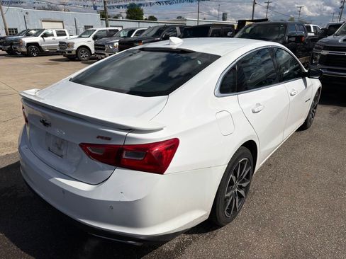 Used 2022 Chevrolet Malibu RS FWD image 2