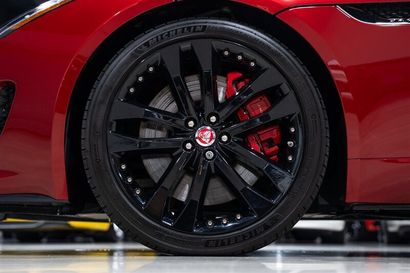 Used 2015 Jaguar F-TYPE S RWD image 46