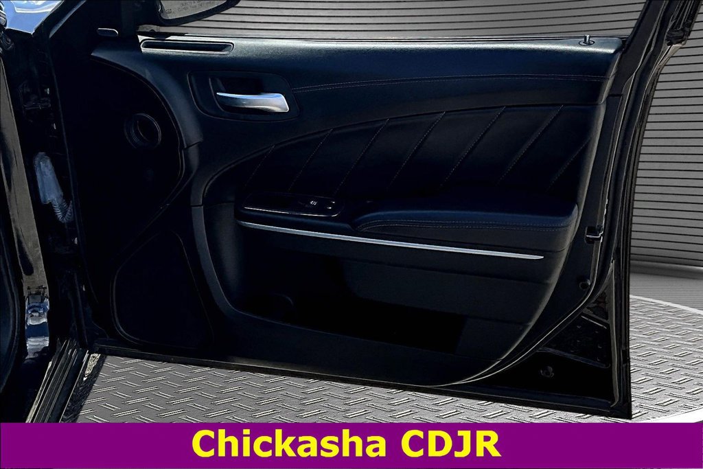 Used 2022 Dodge Charger R/T w/ Plus Group RWD image 26