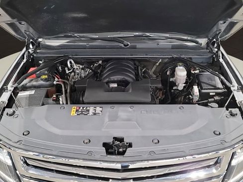 Used 2020 Chevrolet Tahoe LT w/ Luxury Package AWD/4WD image 31