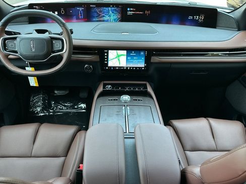 New 2026 Lincoln Navigator L Reserve AWD/4WD image 12