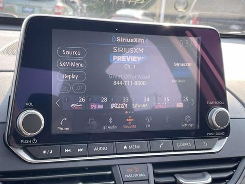 Used 2025 Nissan Altima 2.5 SV FWD image 23