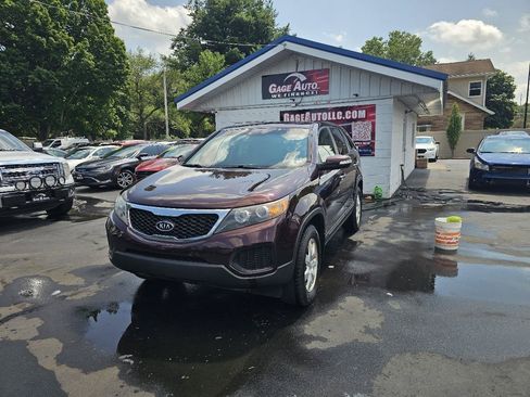 Used 2013 Kia Sorento LX FWD image 4