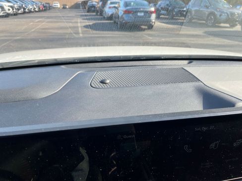 Used 2025 Kia K4 LXS image 18