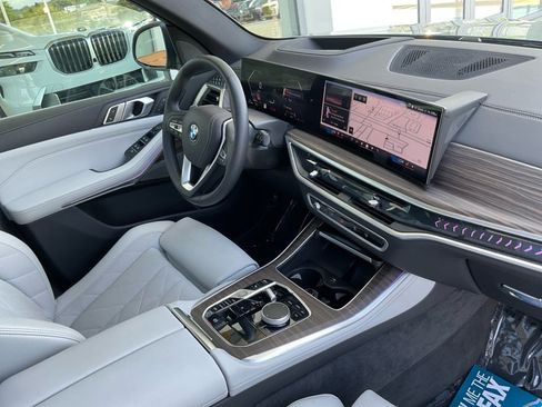 Used 2024 BMW X5 xDrive40i w/ Premium Package AWD/4WD image 32
