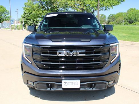 Used 2024 GMC Sierra 1500 Elevation AWD/4WD image 2