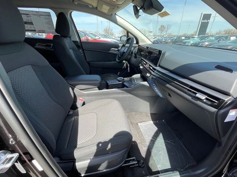 New 2026 Kia Sportage LX FWD image 25