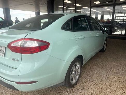 Certified 2017 Ford Fiesta SE FWD image 4