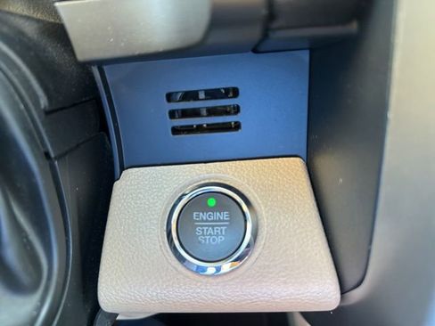 Used 2020 Ford F250 Lariat w/ Lariat Ultimate Package image 27