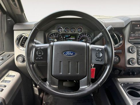 Used 2015 Ford F250 Lariat w/ Lariat Interior Package AWD/4WD image 12