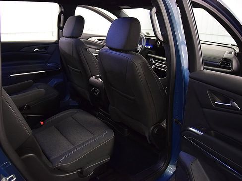 Used 2024 Chevrolet Traverse LT w/ Midnight/Sport Edition AWD/4WD image 28