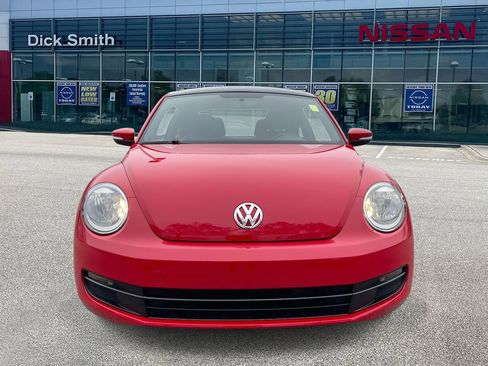 Used 2012 Volkswagen Beetle 2.5 image 2