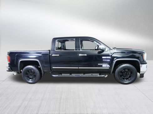 Used 2018 GMC Sierra 1500 SLT w/ Black Pack image 8