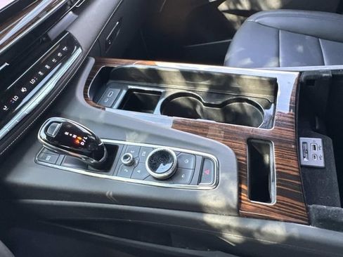 Used 2023 Cadillac Escalade Luxury RWD image 23