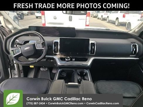 Used 2025 Ford Expedition Max Platinum image 7