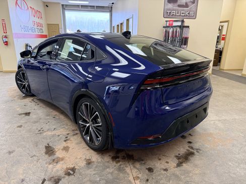 Used 2024 Toyota Prius Limited image 8