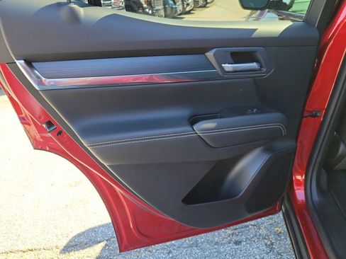 New 2026 GMC Terrain Elevation w/ Elevation Premium Package AWD/4WD image 9