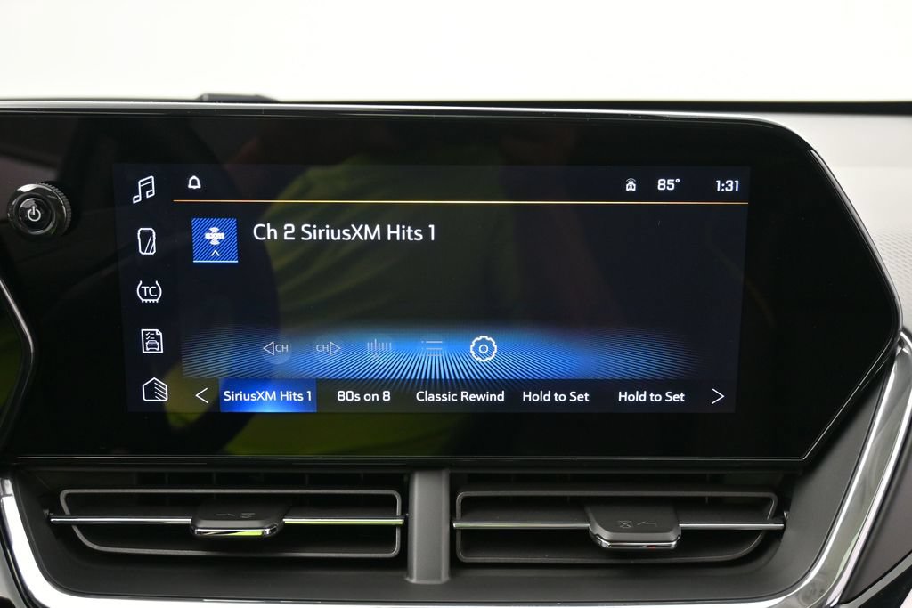Used 2025 Chevrolet Trax ACTIV w/ Sunroof Package FWD image 10