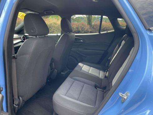 Used 2024 Chevrolet Trax RS w/ Driver Confidence Package FWD image 3