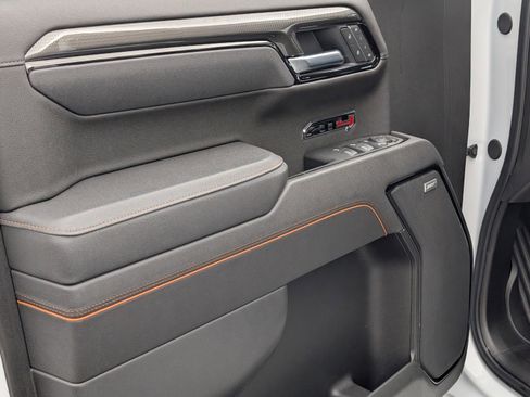 Used 2025 GMC Sierra 1500 AT4 w/ AT4 Preferred Package image 15