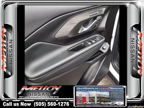 Used 2024 GMC Terrain SLT image 6