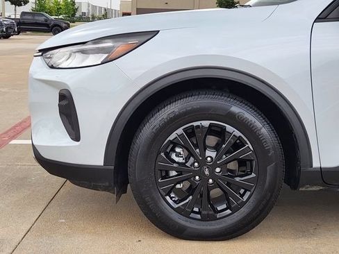 Used 2025 Ford Escape Active w/ Tech Pack #1 FWD image 8