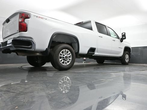 Used 2025 Chevrolet Silverado 2500 LT w/ Convenience Package AWD/4WD image 40