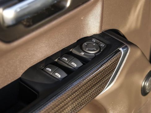 Used 2021 Chevrolet Silverado 1500 RST image 46