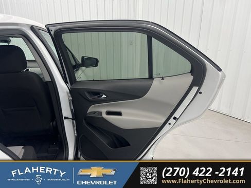 Used 2023 Chevrolet Equinox LT image 12