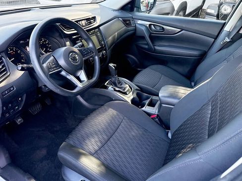 Used 2020 Nissan Rogue AWD image 25