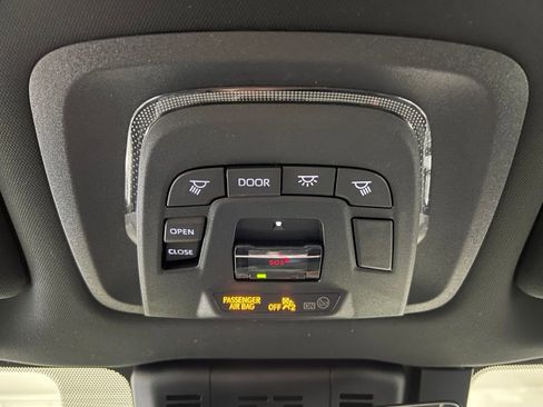 New 2025 Toyota Crown Signia image 31