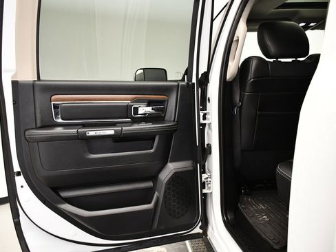 Used 2015 RAM 1500 Laramie w/ Convenience Group image 41