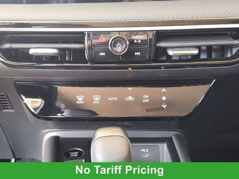 New 2025 Nissan Kicks SR image 15