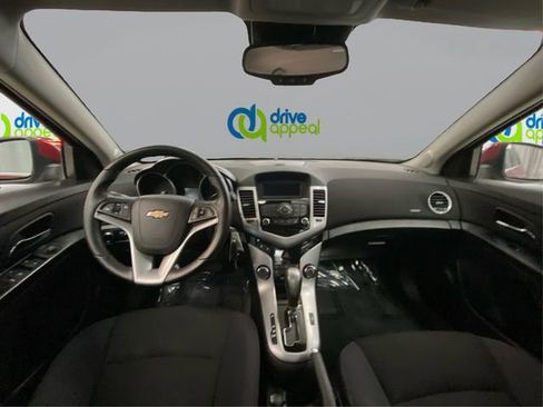 Used 2013 Chevrolet Cruze LT image 27