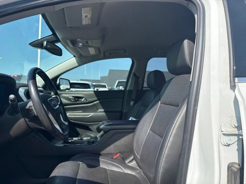 Used 2019 GMC Acadia SLT AWD/4WD image 16