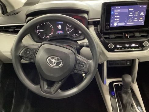 Used 2023 Toyota Corolla Cross L AWD/4WD image 5