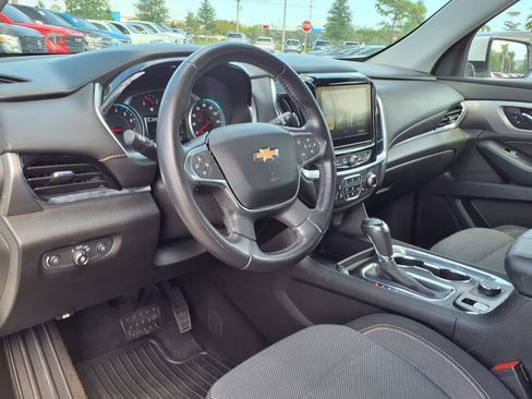 Used 2018 Chevrolet Traverse LT FWD image 22