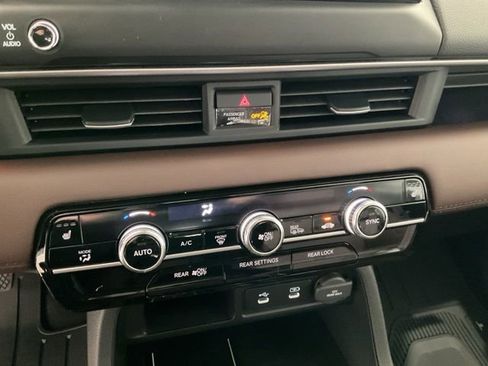 New 2026 Honda Pilot Touring image 16