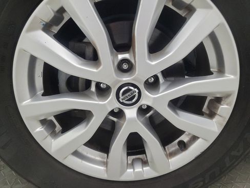 Used 2020 Nissan Rogue SV image 31