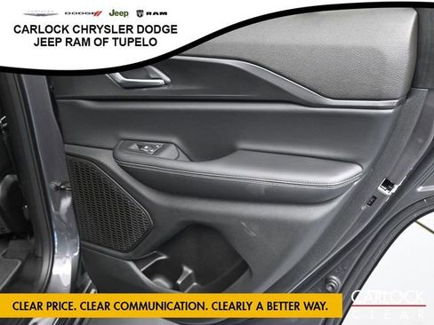 New 2025 Jeep Grand Cherokee Altitude image 33