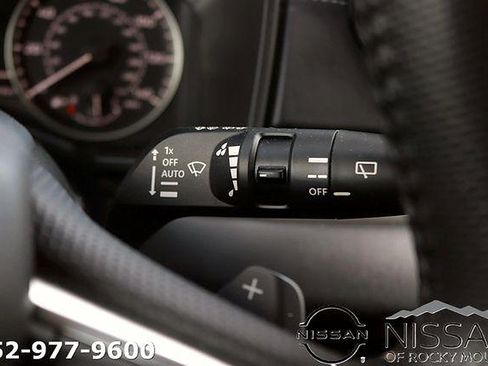 Used 2024 Mitsubishi Outlander AWD image 24