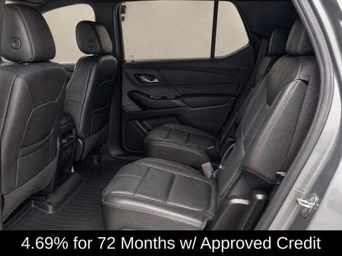 Used 2023 Chevrolet Traverse RS FWD image 11