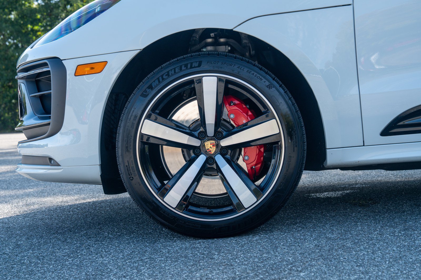 Certified 2024 Porsche Macan GTS AWD/4WD image 11